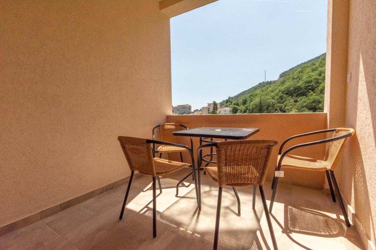Apartments Elena Budva Exterior foto